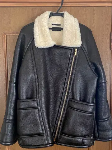 ZARA 페이크 무스탕 가죽 자켓