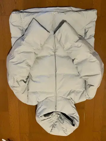 UNIQLO 라이트 그레이 후드 부착 다운 자켓