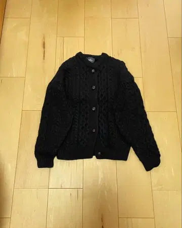 울 100% 블랙 가디건