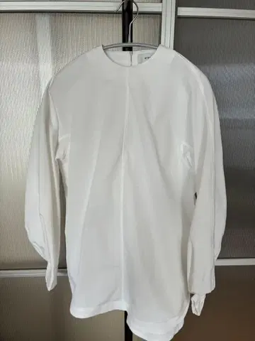 HYKE 화이트 긴팔 셔츠 사이즈 1