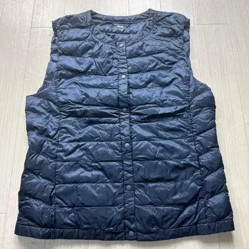 유니클로 울트라 라이트 다운 컴팩트 베스트 L 네이비