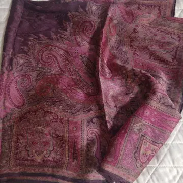 Lancel 실크 머플러 미사용