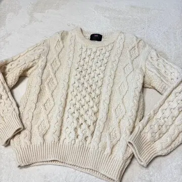 FREAK'S STORE 영국제 아이보리 케이블 니트 스웨터 38