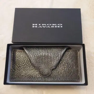 HIROKO HAYASHI 실버 장지갑
