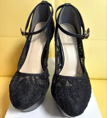레이스 블랙 하이힐 스트랩 포함 24