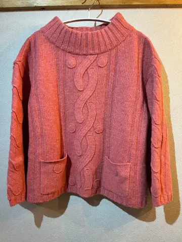 모스키노 울 100% 터틀넥 케이블 니트 스웨터