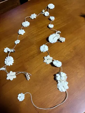 45r45rpm 꽃 모티브 목걸이