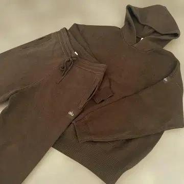 alo 남성용 니트 원단 셋업 브라운 S 사이즈 빅