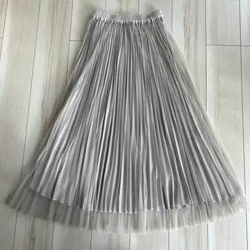 새상품급 그린 라벨 릴랙싱 2WAY 튤 플리츠 스커트