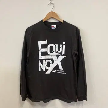 이퀴녹스 키타산 블랙 샤토 블랑슈 경마 롱T