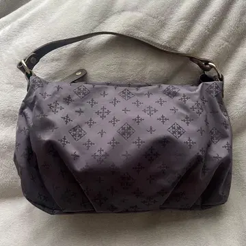 보라색 무늬 숄더백