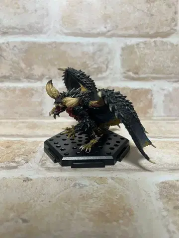 몬스터 헌터 멸진룡 네르기간테 피규어