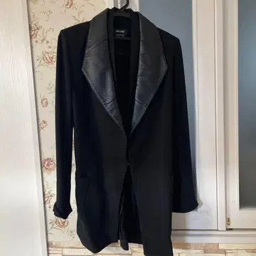 ISABEL DE PEDRO 블랙 테일러드 자켓 사이즈 38