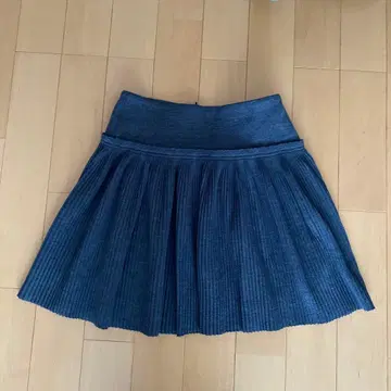 BALLY 플리츠 스커트 미니 기장 새상품급