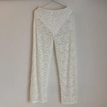 화이트 꽃무늬 레이스 팬츠