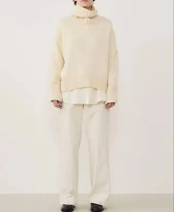 GALERIE VIE 파인 울 터틀넥 풀오버 S 사이즈