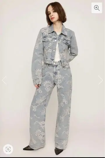 [ SLY ] 꽃무늬 자수 데님 라이트 블루