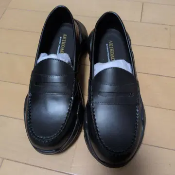 AKIKOAOKI Regulated Glavity-Faux Leather