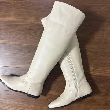 오데뜨 앤 오딜 니하이 25cm