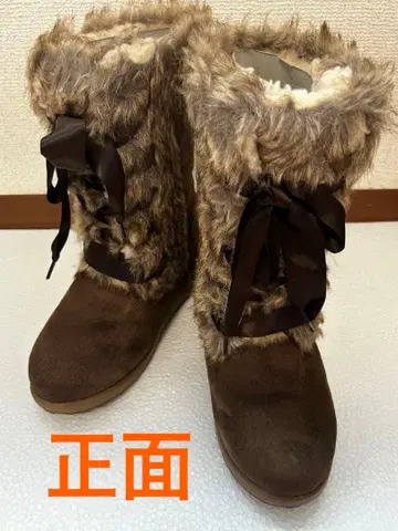 귀여워! VANS 인조 모피 부츠