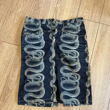 HYSTERIC 뱀 패턴 데님 타이트 스커트