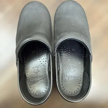 단스코 프로페셔널 사이즈 35 / 22.5cm