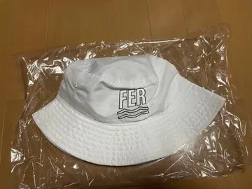 새상품 택 없음 마크앤로나 FER 로고 화이트 버킷 햇