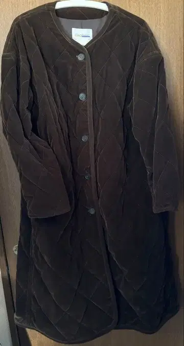 CIAOPANIC 차오패닉 퀼팅 벨로아 롱 코트