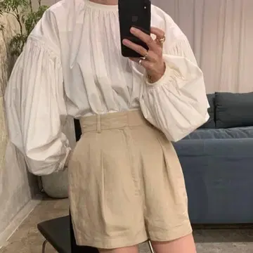 CLANE 클라네 볼륨 퍼프 스모크 상의