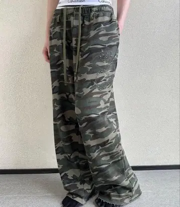seo 한국 브랜드 카모플라쥬 스터드 스웨트 팬츠