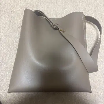 Y BAG Shoulder Large 다크 브라운