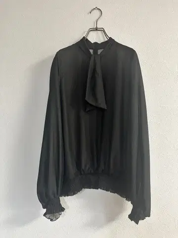 EPOCA 리본 포함 블랙 긴팔 블라우스 사이즈 40