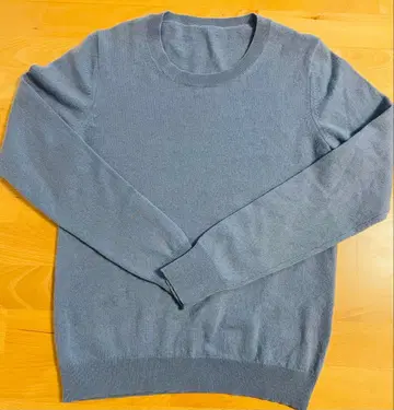 유니클로 캐시미어 크루넥 스웨터 M