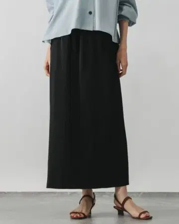 미사용 새상품 GLOBAL WORK 셀프컷 플리츠 내로우 스커트 블랙