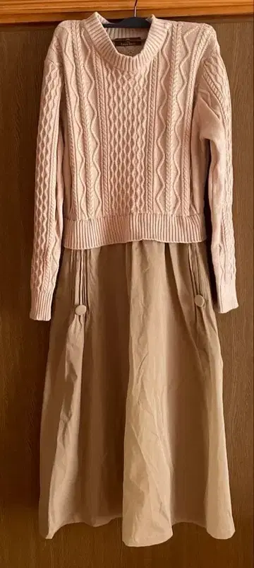 베이지 케이블 짜임 니트 셋업