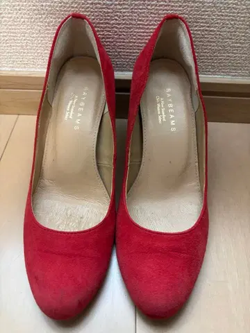 RAY BEAMS 레드 스웨이드 펌프스