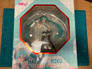 하츠네 미쿠 Lat식 Ver. 1/8 피규어