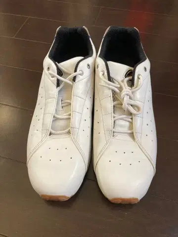 [ 새상품 ] ECCO 화이트 가죽 스니커즈