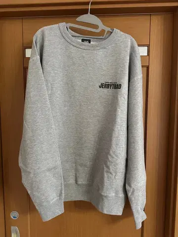 JERRYTRAD 아트 프린트 맨투맨