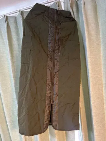 unitage 밀리터리 퀼팅 스커트