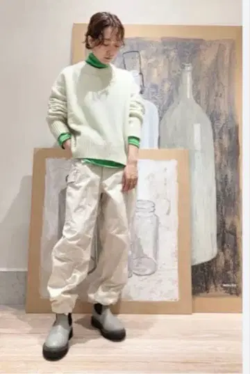 GALERIE VIE 파인 울 스웨이드 크루넥 스웨터