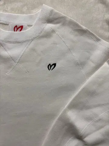 MASTER BUNNY EDITION 화이트 스웨터 사이즈 2