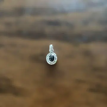 SAAD 사드 블랙 오닉스 탑