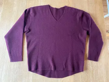 투모로우랜드 데프레 울 폴리에스테르 V넥 니트