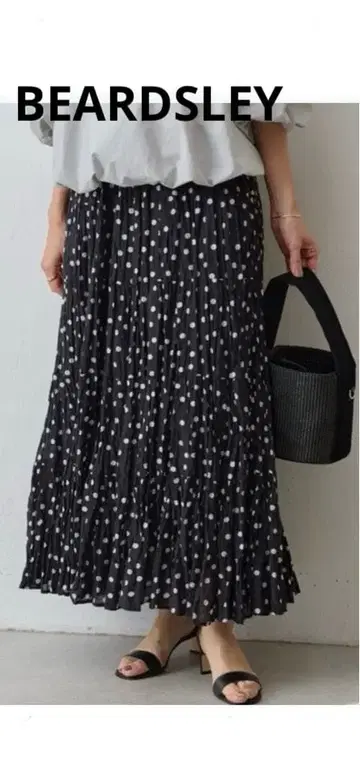 비어즐리 크링클 가공 도트 무늬 플레어 롱 스커트