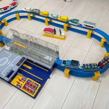 터미널 스테이션, 술술 로드, 토미카 고개 산길 드라이브