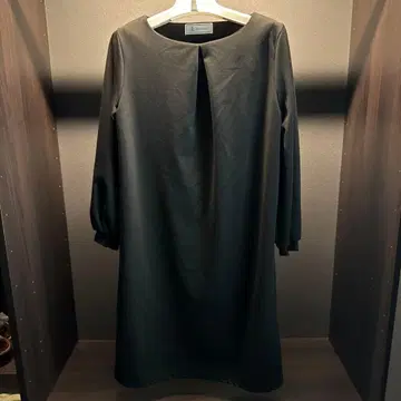 블랙 긴팔 원피스 앞 슬릿