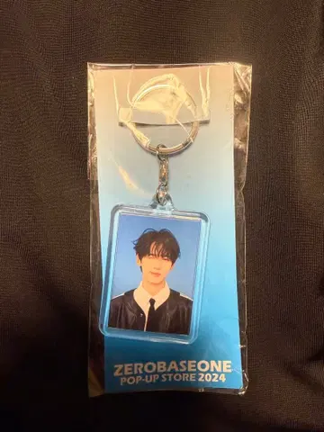 ZEROBASEONE 제베원 유진 키링