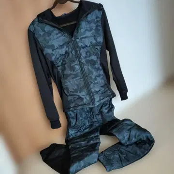 페더 다운 셋업 블랙 카모플라쥬 골프웨어 M 사이즈