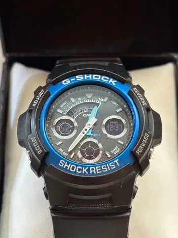 G-SHOCK 블랙/블루 시계